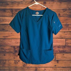5 for $25🔥Dickies Aqua Blue V-Neck Dickies Scrub Top Small